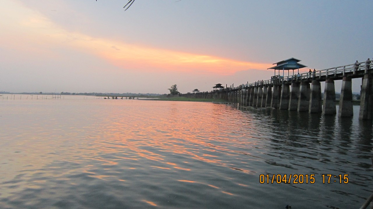 U bein Bridge sunset