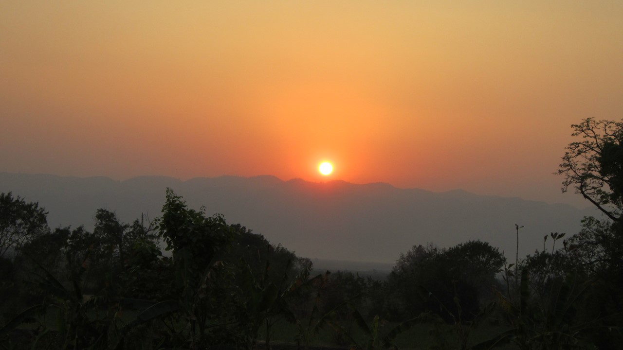 Coucher de soleil au Myanmar