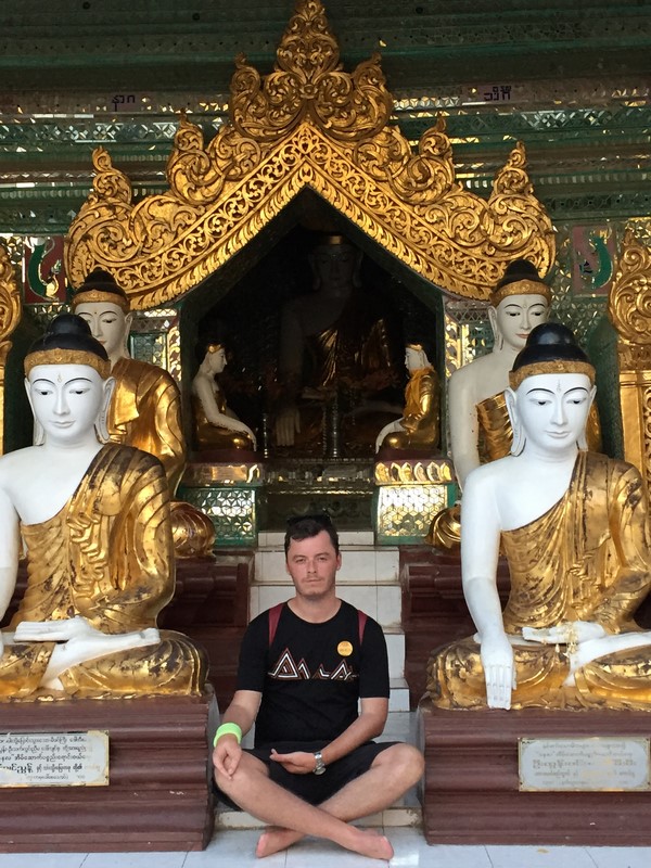 Shwedagon Pagoda et Bouddha Alex
